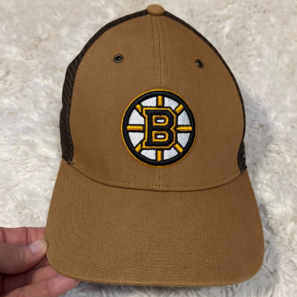 BOSTON BRUINS CARHARTT '47 TRUCKER